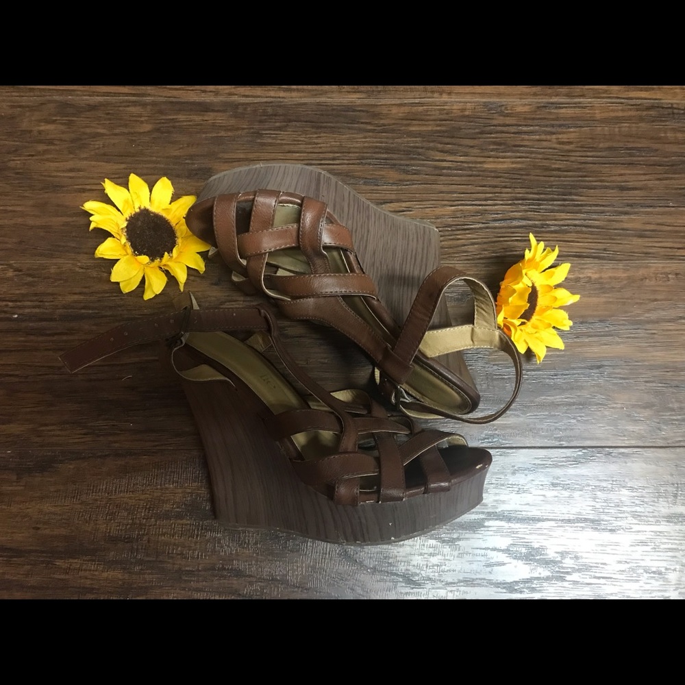 Brown Wedges